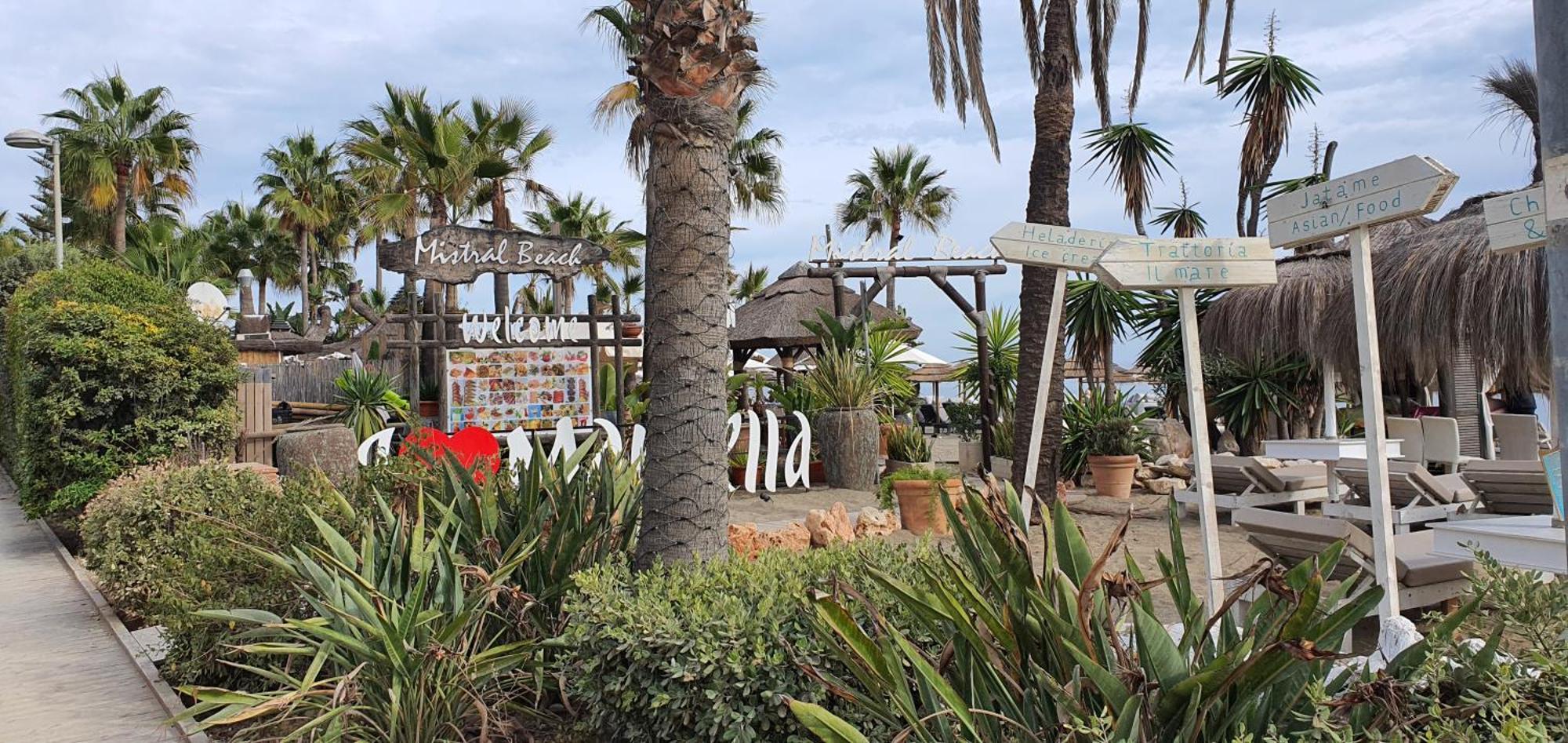Oasis Jacuzzi Retreat Apartment Marbella Exterior photo